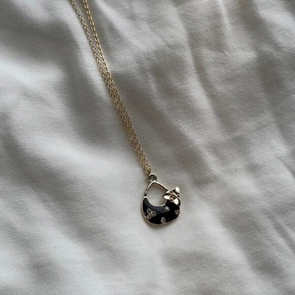Other Jewelry - Black and silver moon necklace